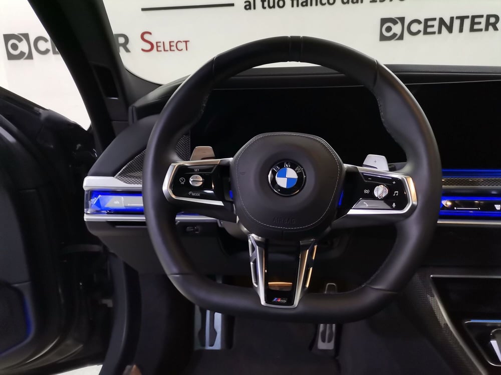 BMW Serie 7 usata a Salerno (8)