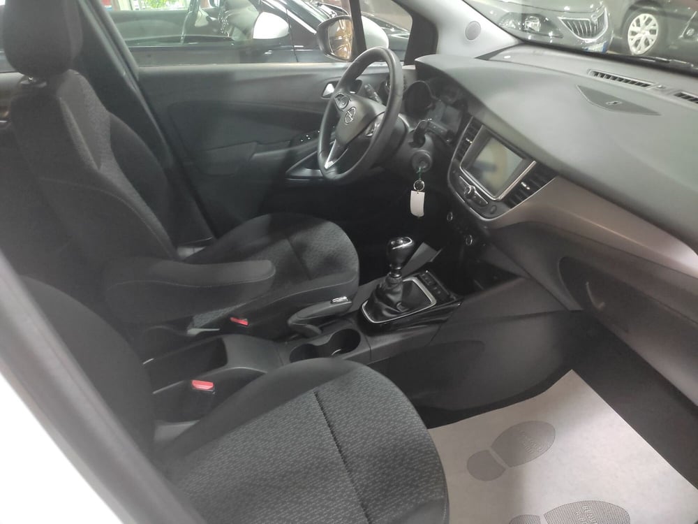 Opel Crossland X usata a Prato (9)