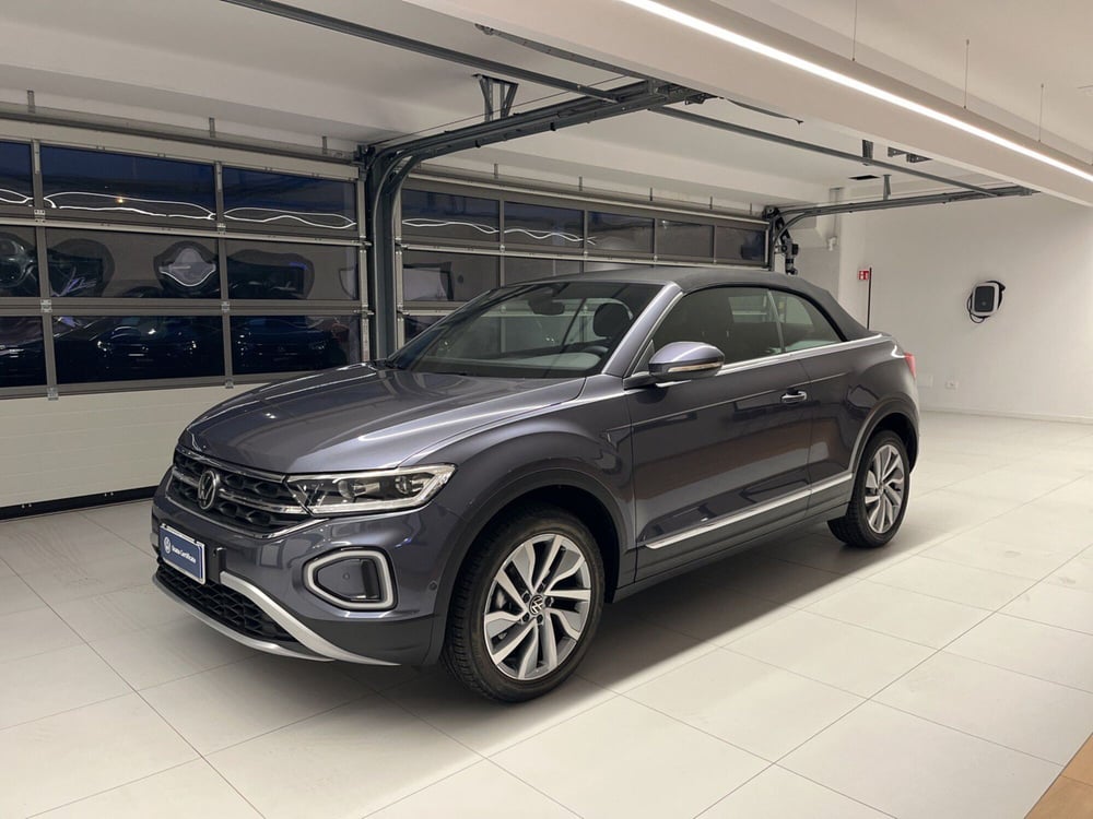 Volkswagen T-Roc nuova a Salerno