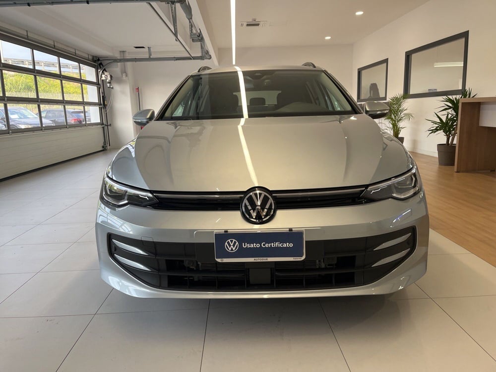 Volkswagen Golf Variant nuova a Salerno (4)