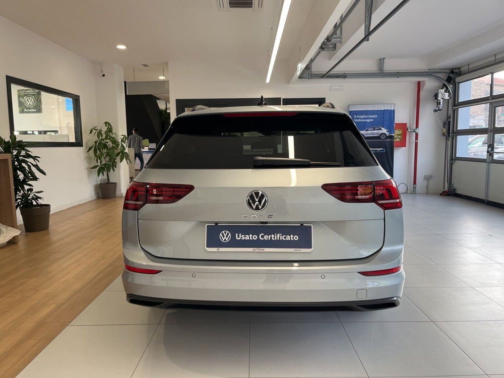 Volkswagen Golf Variant nuova a Salerno (5)