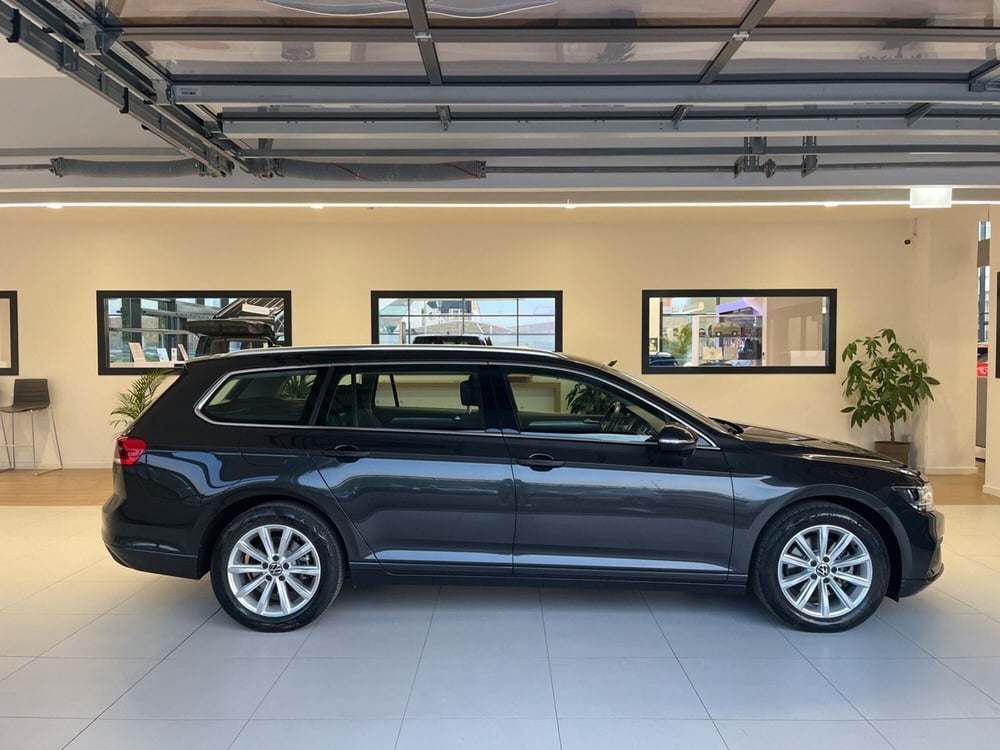 Volkswagen Passat usata a Salerno (5)