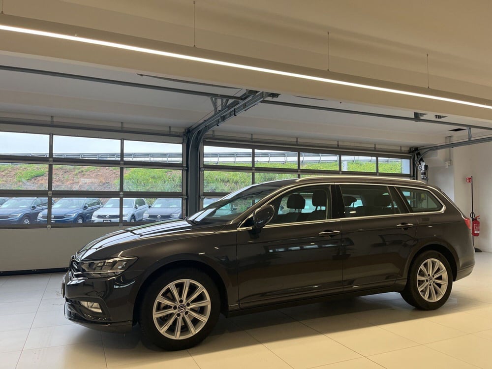 Volkswagen Passat usata a Salerno (5)