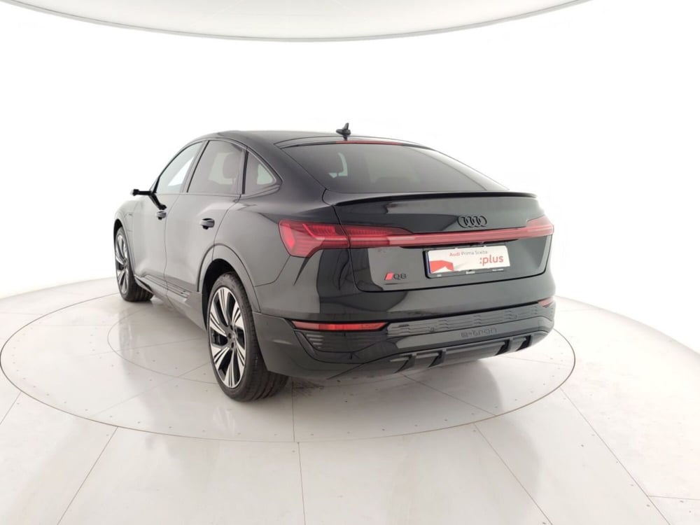 Audi Q8 Sportback nuova a Massa-Carrara (2)