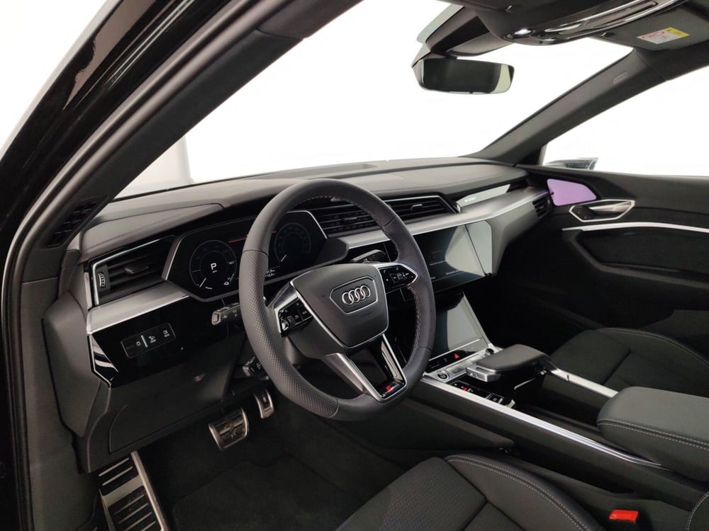 Audi Q8 Sportback nuova a Massa-Carrara (9)