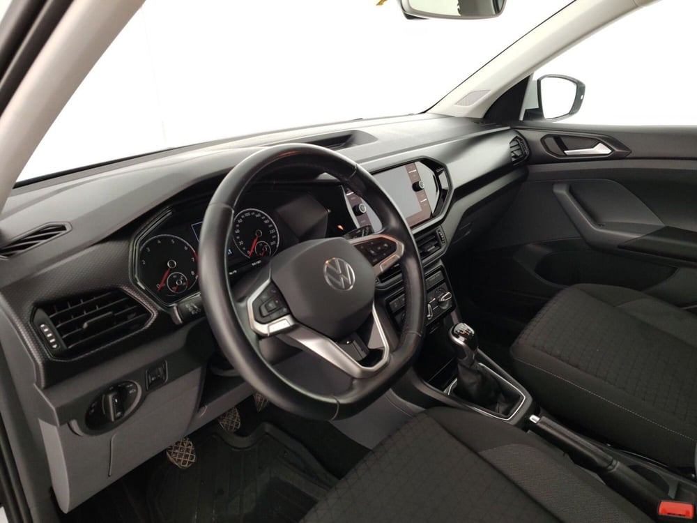 Volkswagen T-Cross usata a Massa-Carrara (8)