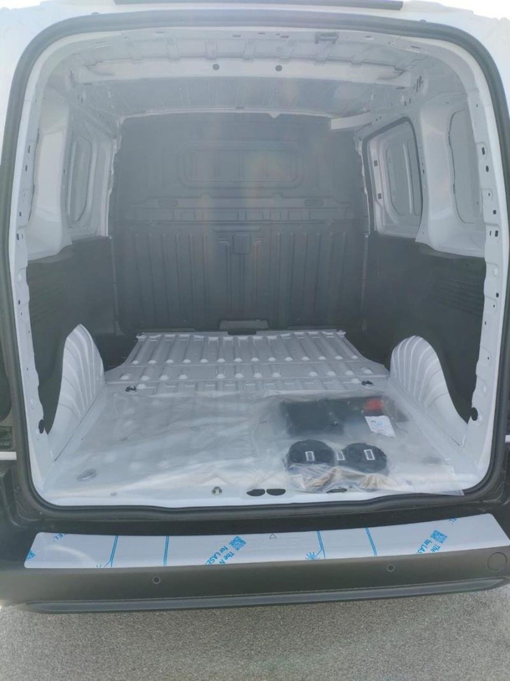 Toyota Proace City nuova a Arezzo (8)