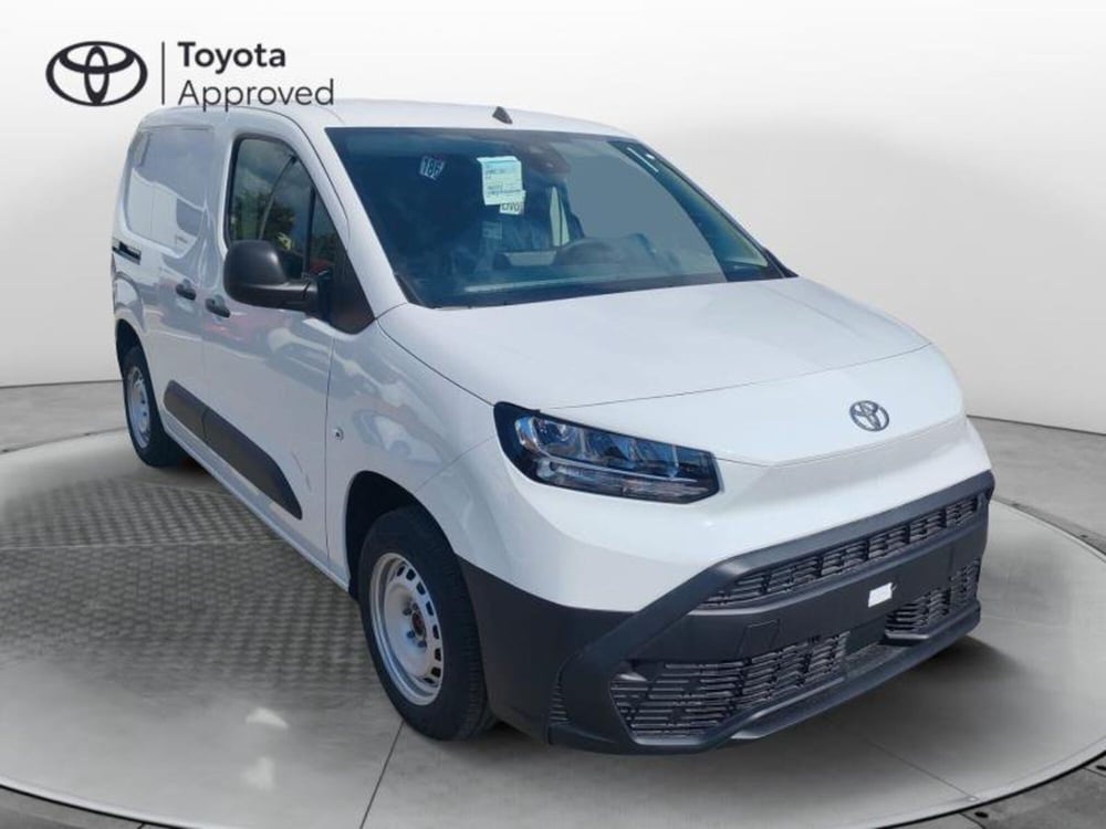 Toyota Proace City nuova a Arezzo (9)