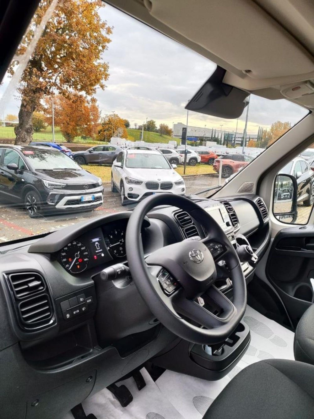 Toyota Proace Max Furgone nuova a Perugia (8)