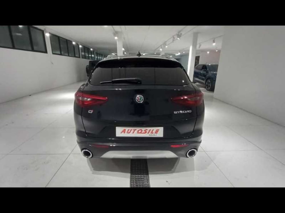 Alfa Romeo Stelvio usata a Treviso (5)