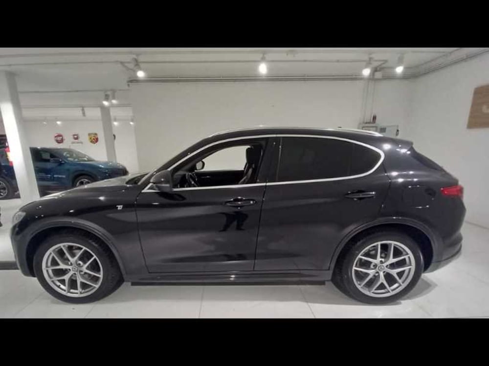 Alfa Romeo Stelvio usata a Treviso (8)