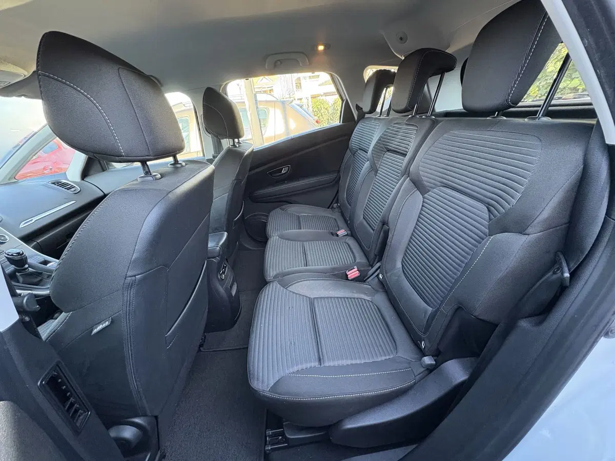 Renault Scénic usata a Rimini (7)