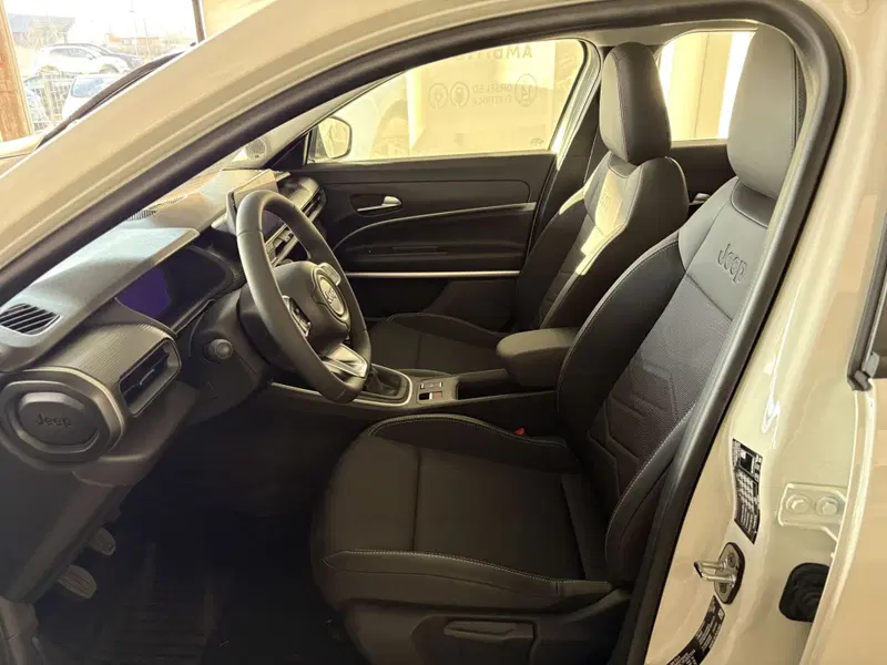 Jeep Avenger nuova a Rimini (3)