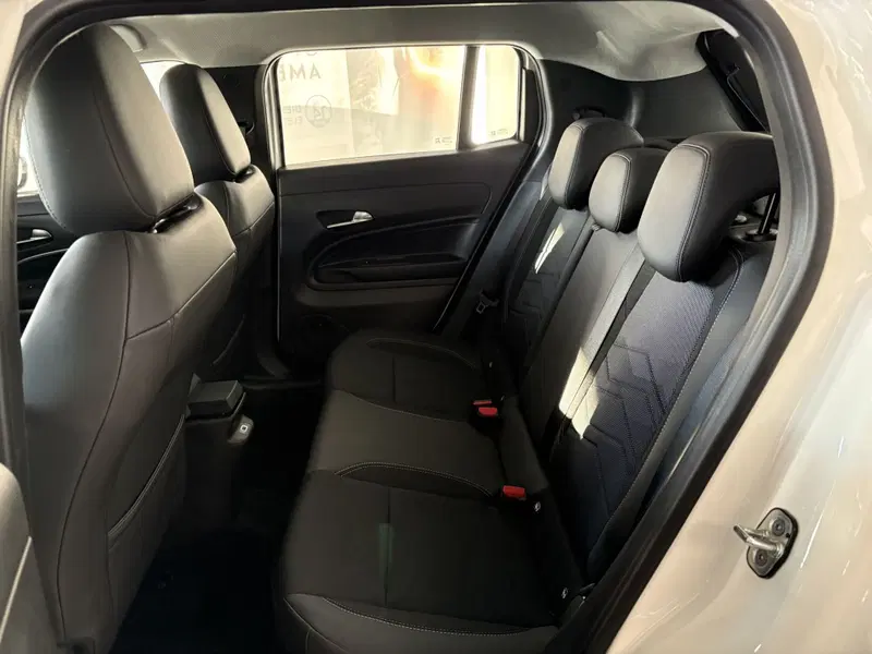 Jeep Avenger nuova a Rimini (5)