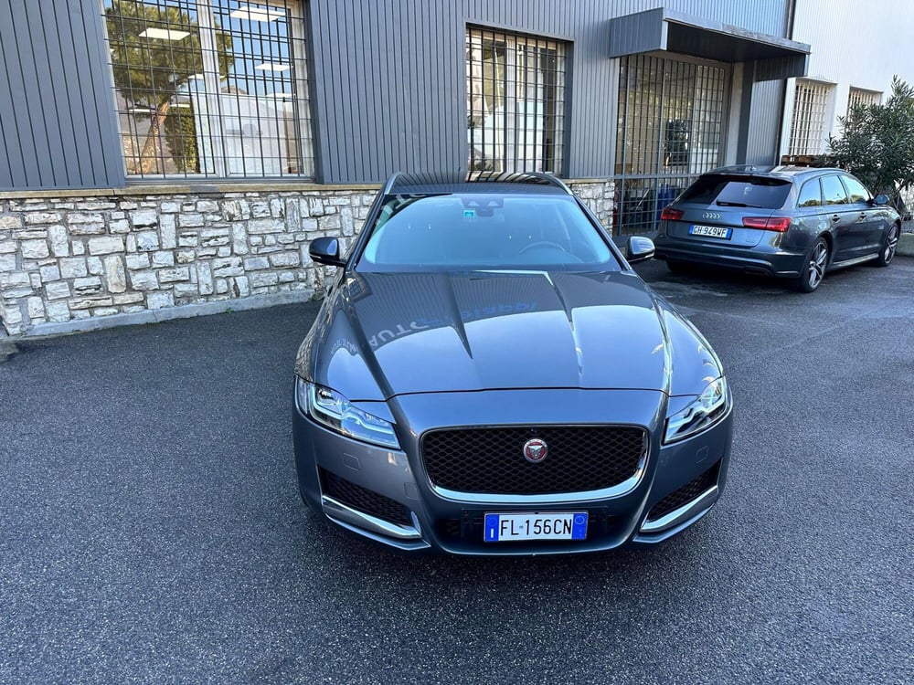 Jaguar XF Sportbrake usata a Brescia (4)