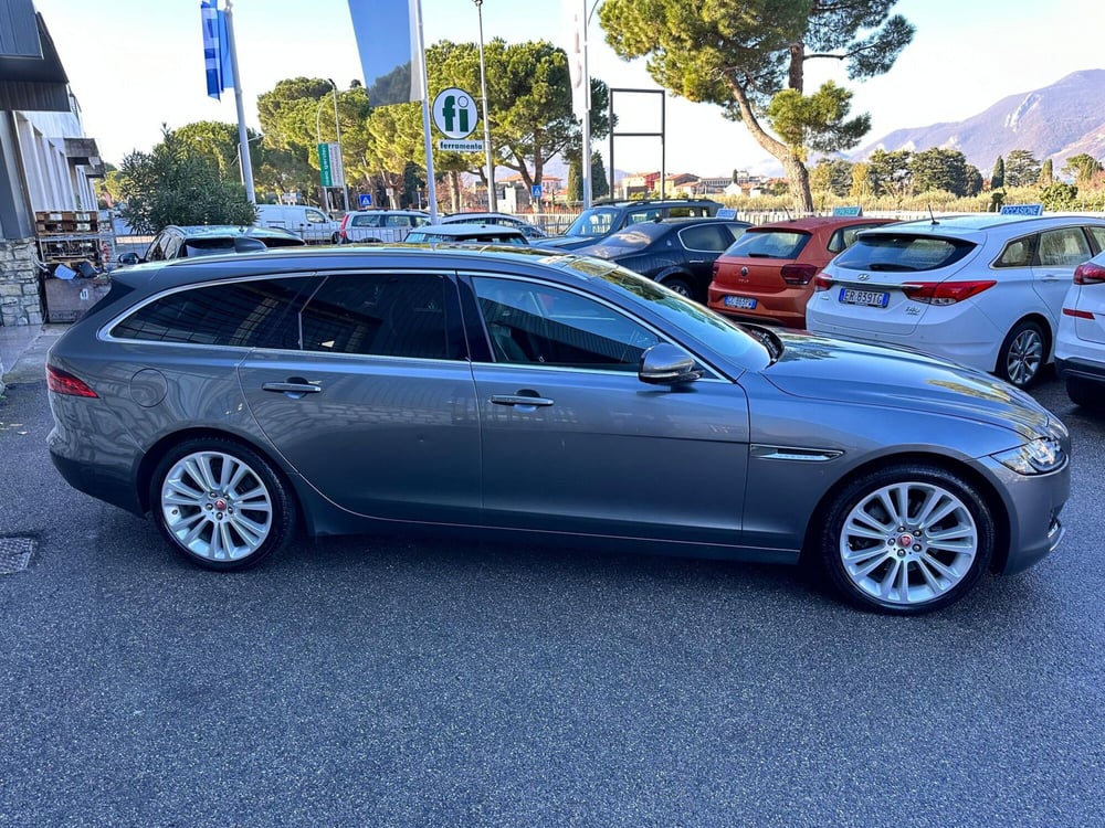 Jaguar XF Sportbrake usata a Brescia (5)