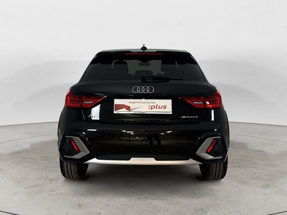 Audi A1 allstreet usata a Caserta (6)