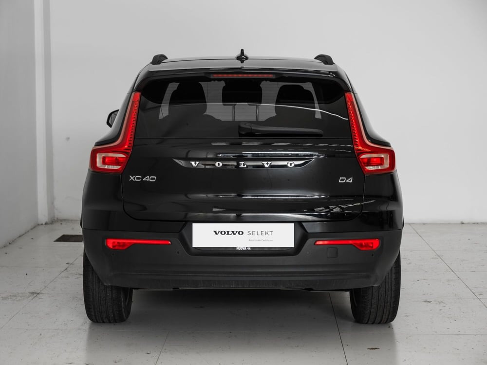 Volvo XC40 usata a Prato (6)