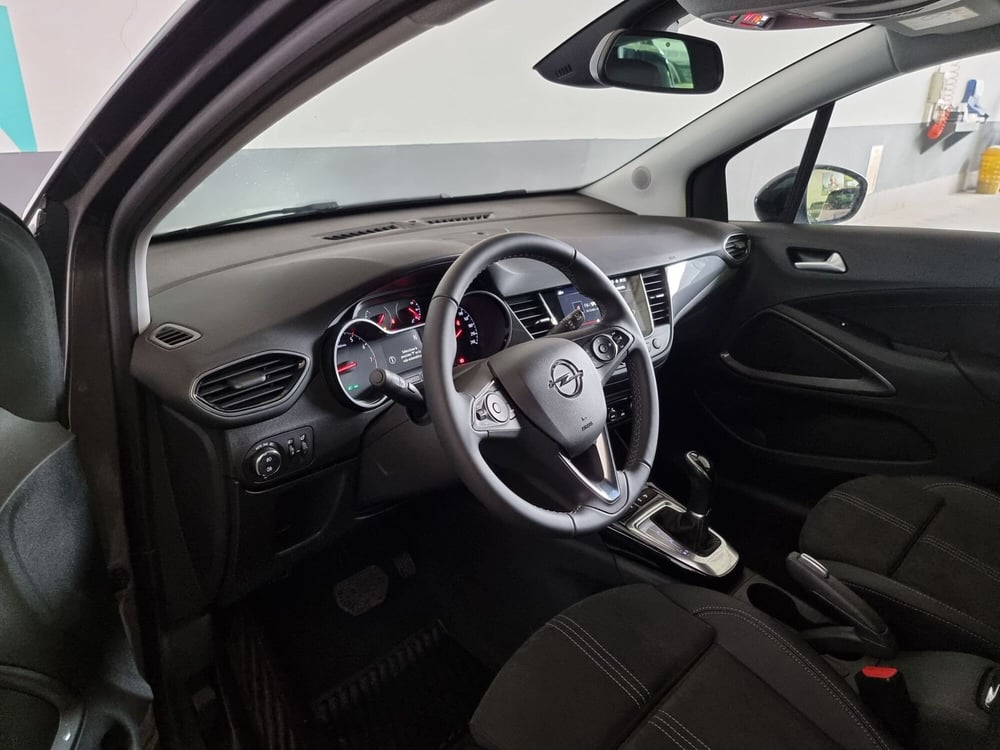 Opel Crossland nuova a Salerno (14)