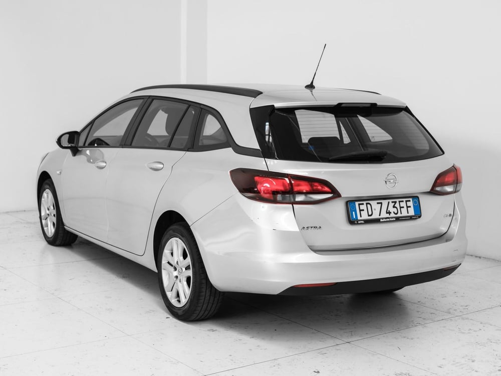 Opel Astra Station Wagon usata a Prato (7)