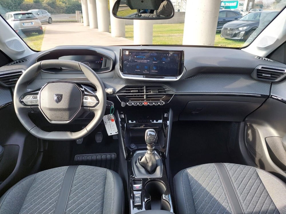 Peugeot 208 nuova a Belluno (10)