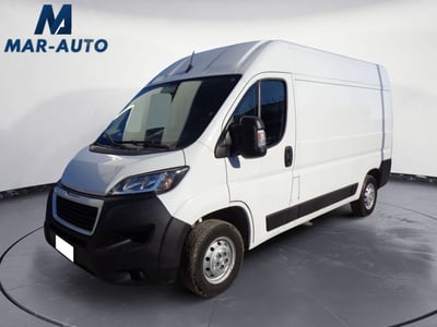 Peugeot Boxer Furgone 335 L2H2 2.2 bluehdi 140cv S&amp;S vetrato del 2021 usata a Castelfranco Veneto