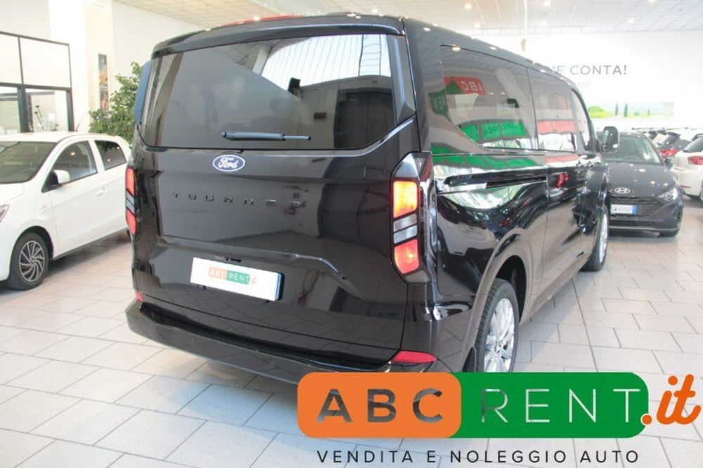 Ford Tourneo Custom nuova a Milano (18)