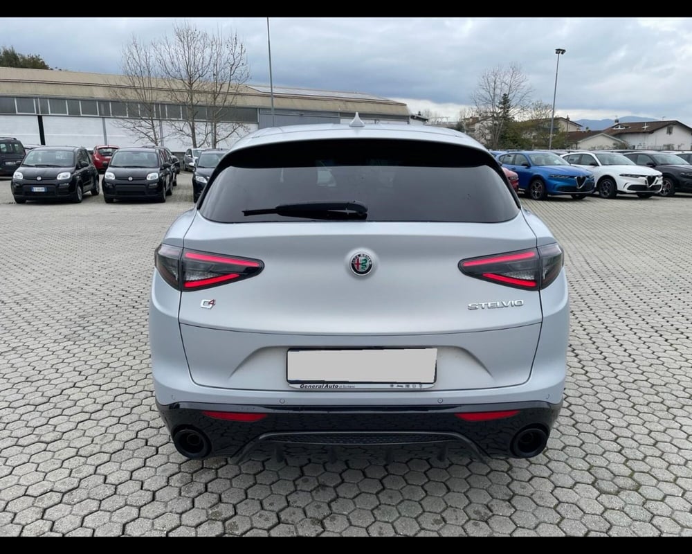 Alfa Romeo Stelvio usata a Lucca (4)