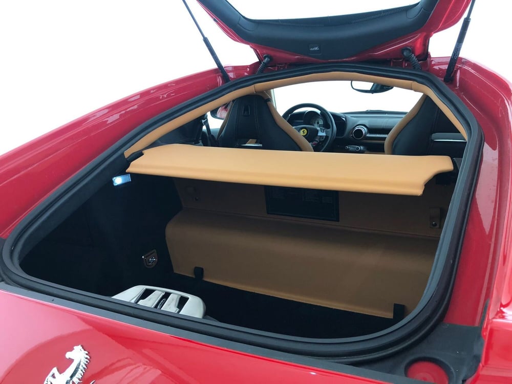 Ferrari 812 Coupé usata a Perugia (10)