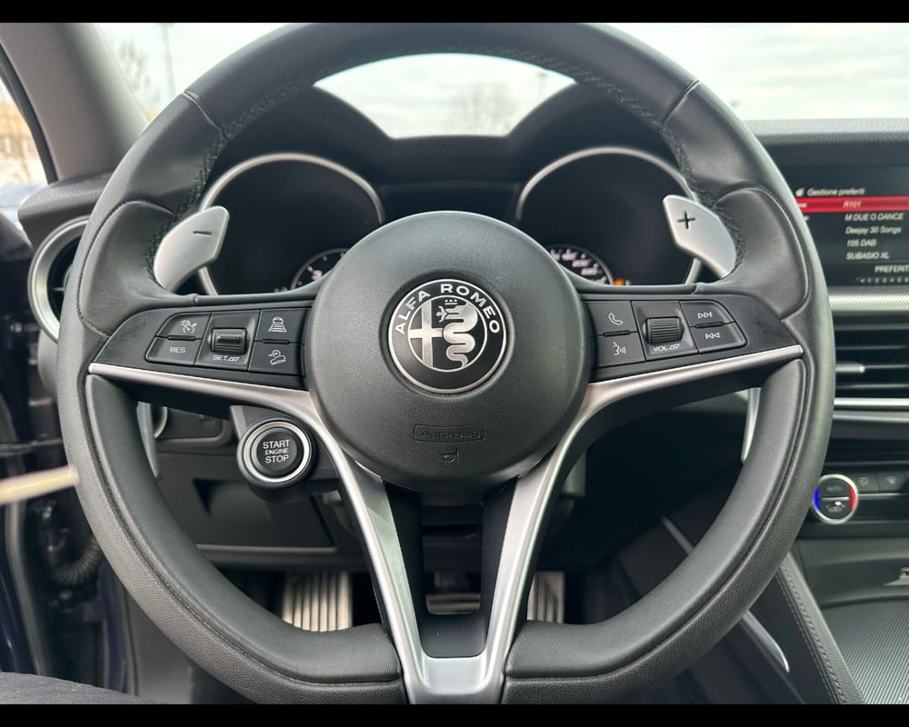 Alfa Romeo Stelvio usata a Lucca (10)