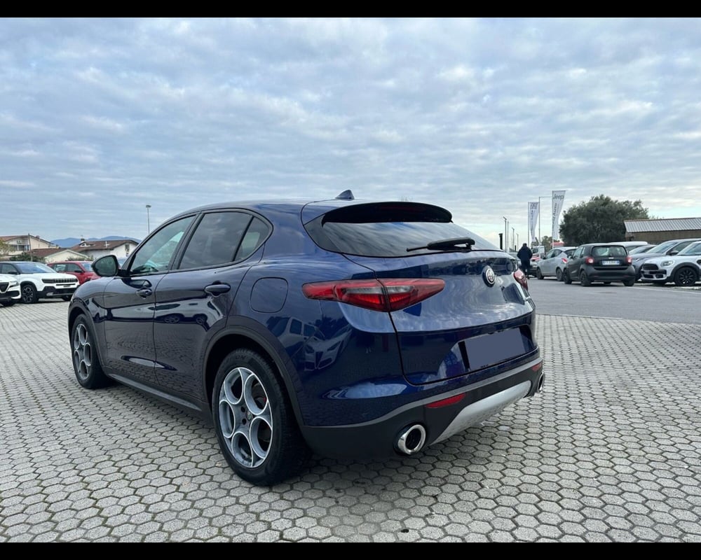 Alfa Romeo Stelvio usata a Lucca (5)