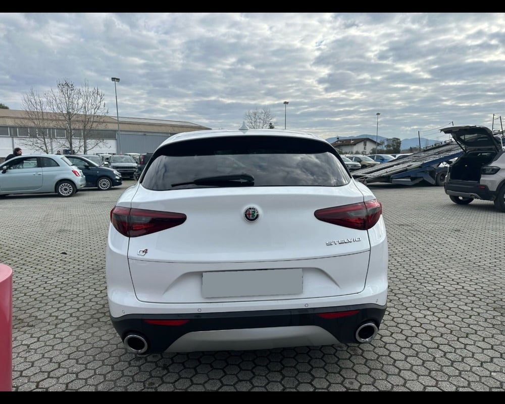 Alfa Romeo Stelvio usata a Lucca (6)