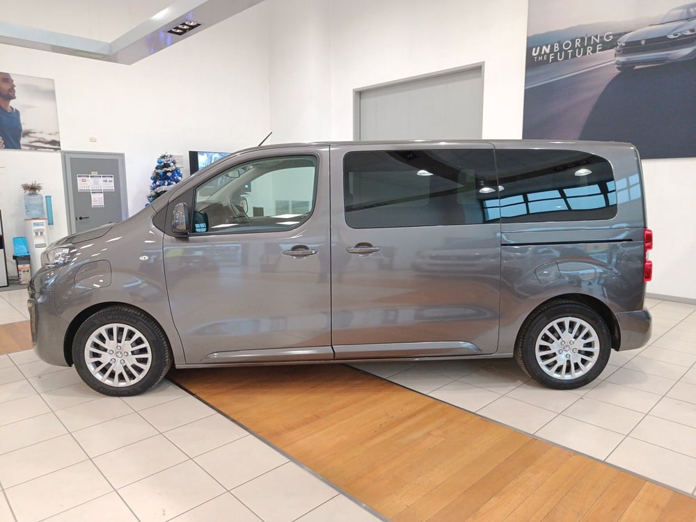 Peugeot e-Traveller usata a Cremona (2)