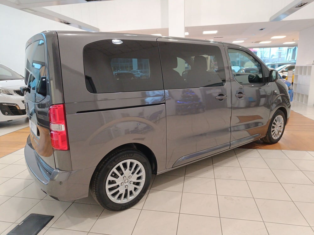 Peugeot e-Traveller usata a Cremona (8)