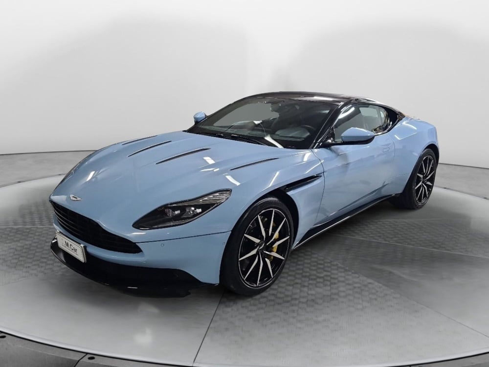 Aston Martin DB11 usata a Caserta