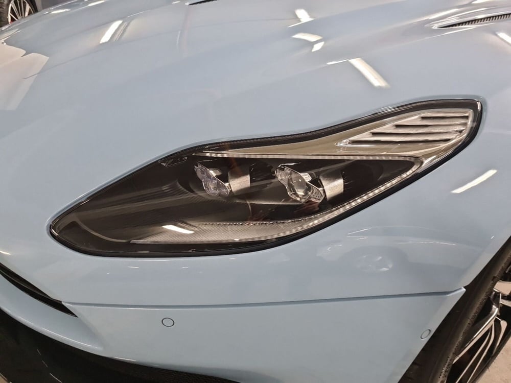 Aston Martin DB11 usata a Caserta (11)