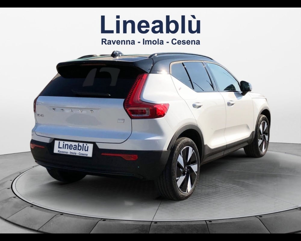 Volvo XC40 nuova a Ravenna (5)