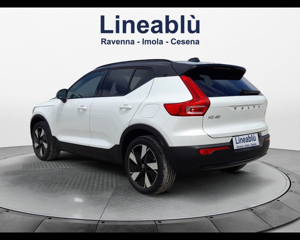 Volvo XC40 nuova a Ravenna (3)