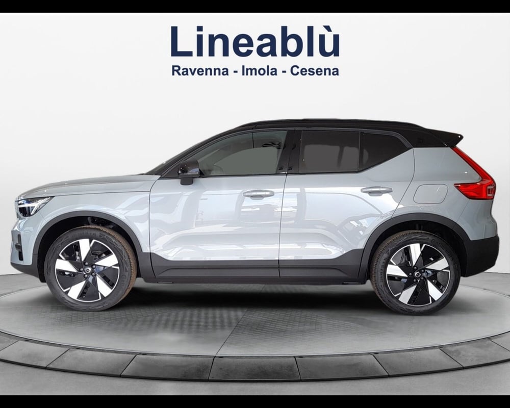 Volvo XC40 nuova a Ravenna (2)