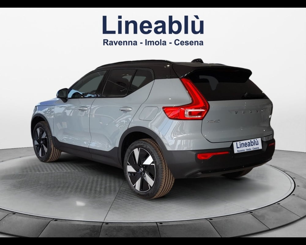 Volvo XC40 nuova a Ravenna (3)