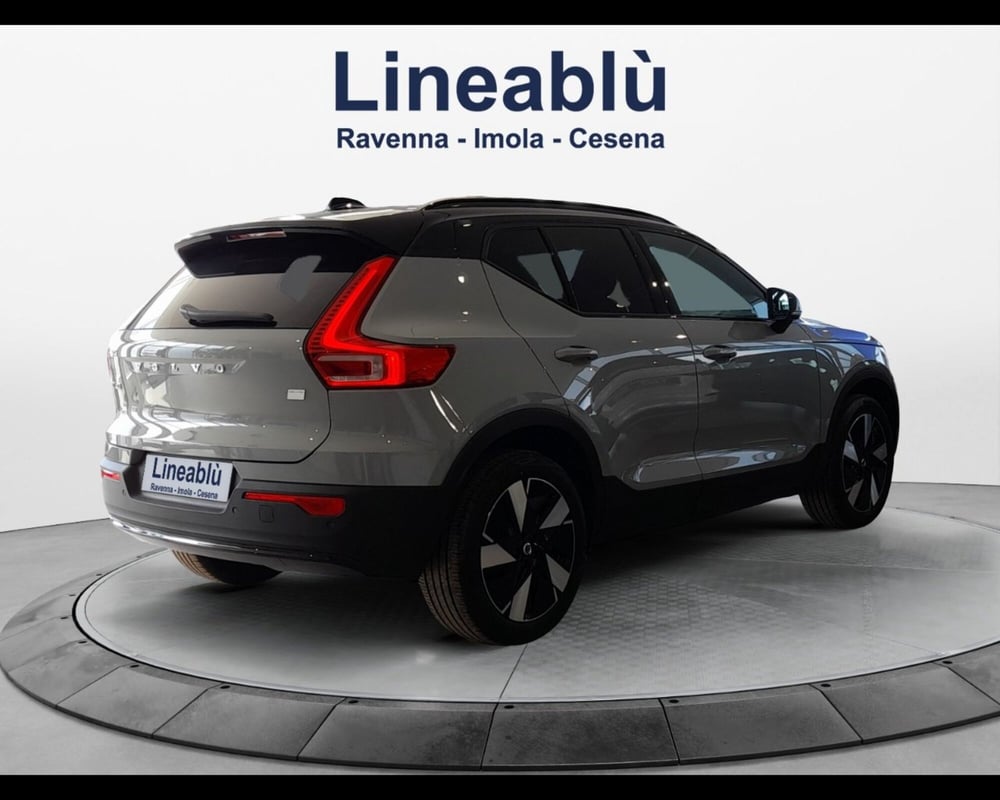 Volvo XC40 nuova a Ravenna (5)