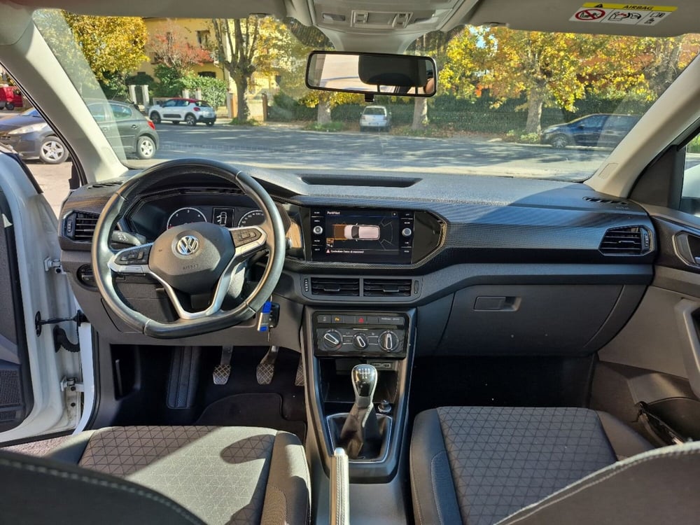 Volkswagen T-Cross usata a Pistoia (12)