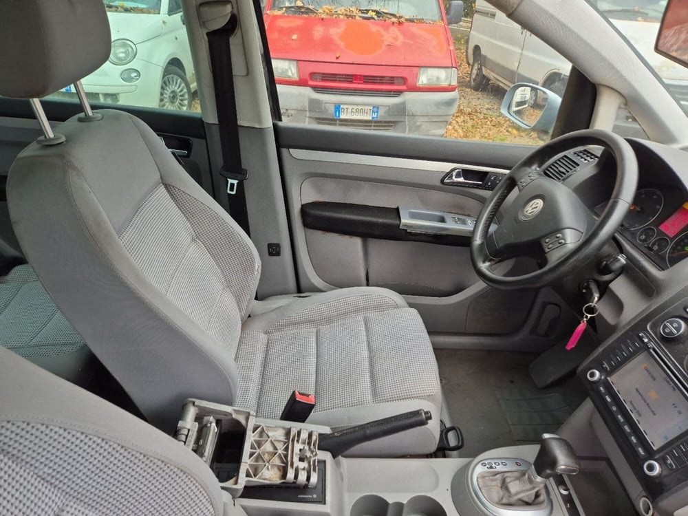 Volkswagen Touran usata a Arezzo (12)