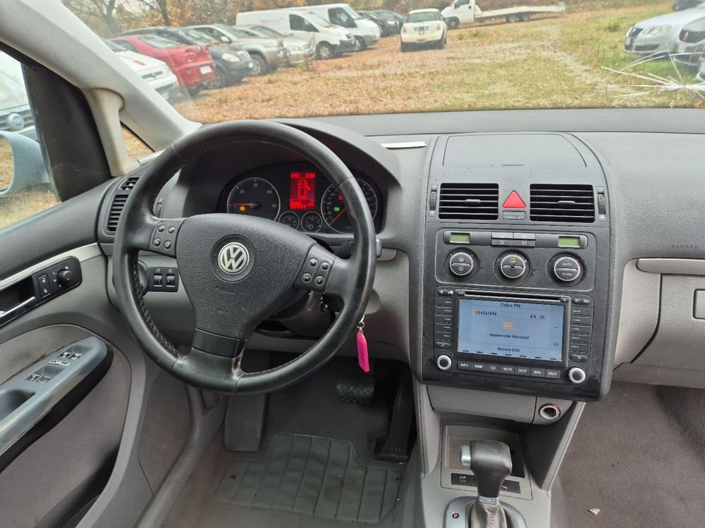 Volkswagen Touran usata a Arezzo (13)