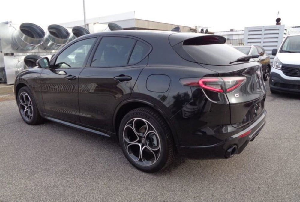 Alfa Romeo Stelvio nuova a L'Aquila (2)