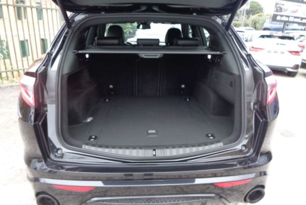 Alfa Romeo Stelvio nuova a L'Aquila (6)