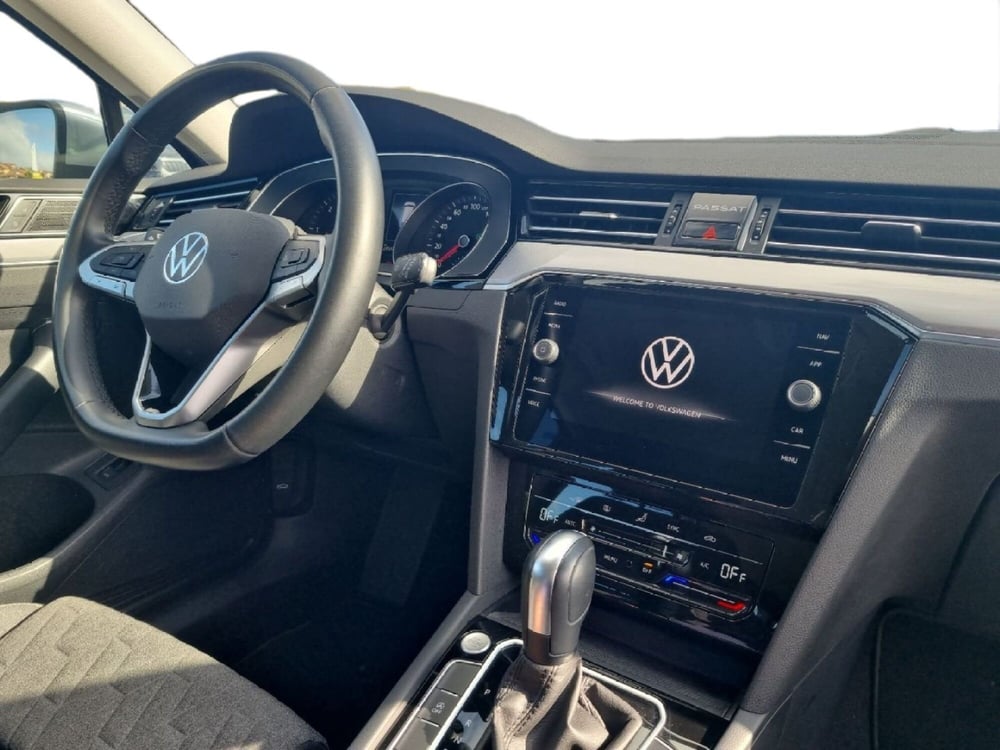 Volkswagen Passat Variant usata a Potenza (12)