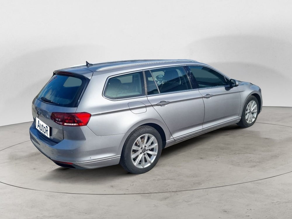 Volkswagen Passat Variant usata a Potenza (6)