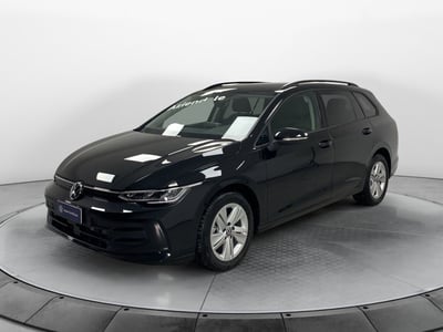 Volkswagen Golf Variant 1.5 tsi Life 115cv nuova a Carnago