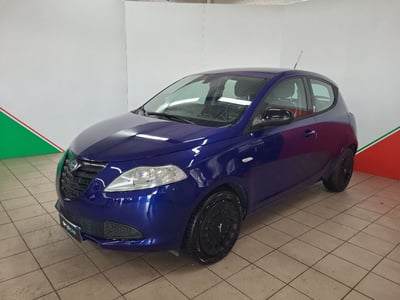 Lancia Ypsilon 1.2 69 CV 5 porte Silver  del 2015 usata a Terranuova Bracciolini